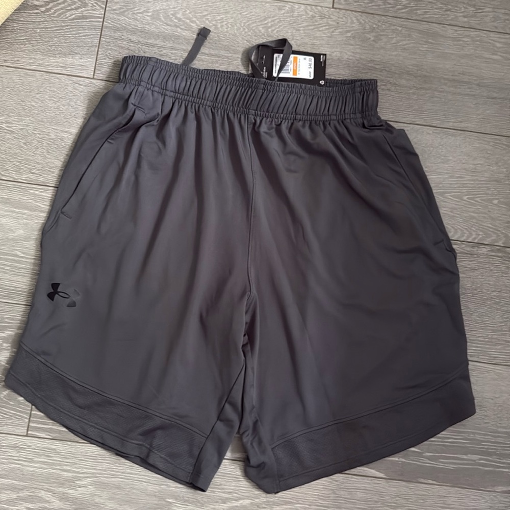NWT Men’s Under Armour Shorts Size S